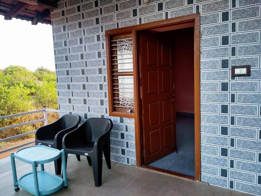 Kamanabillu Homestay, For Jog Falls Travellers Siddapur Esterno foto